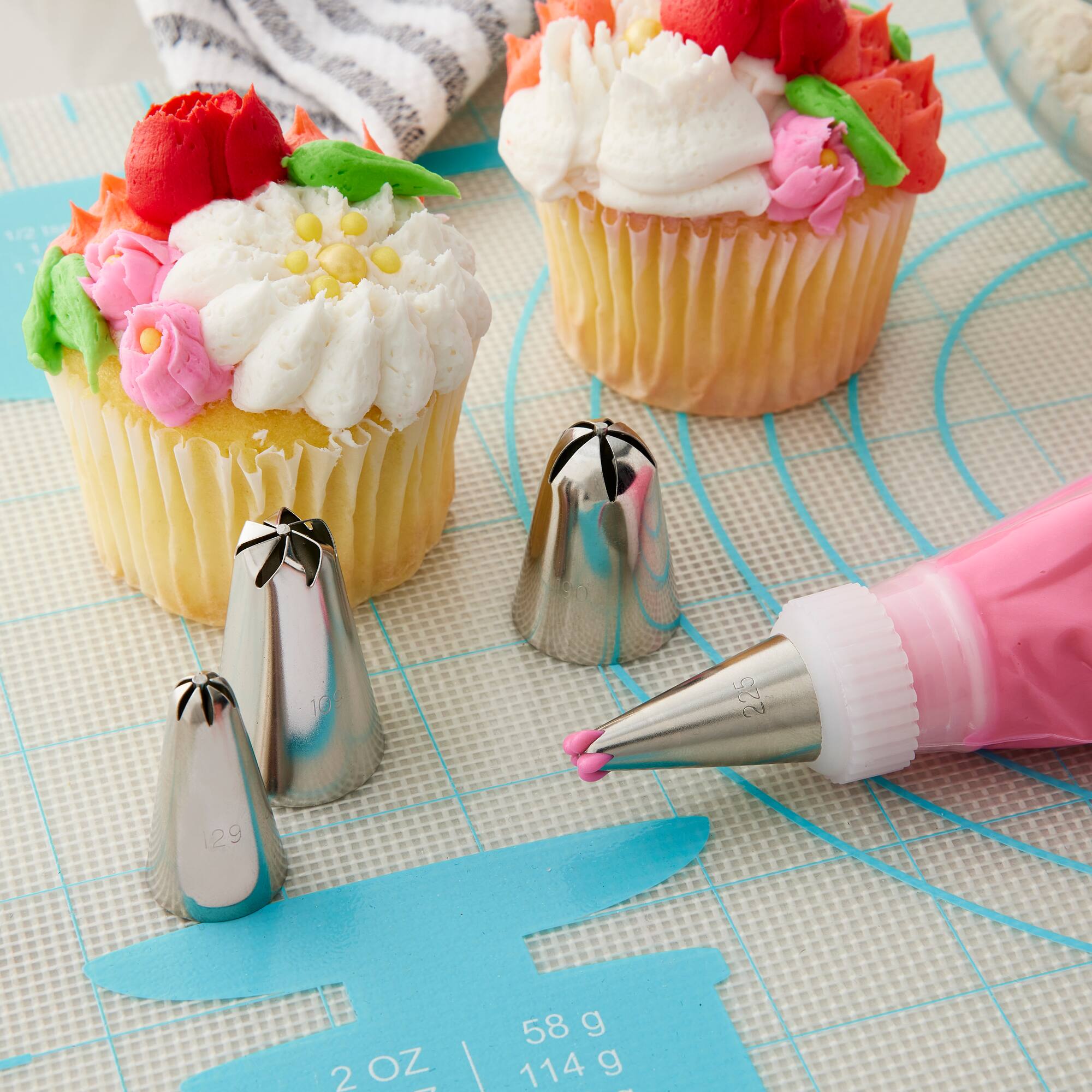 Drop Flower Tip Set by Celebrate It®